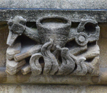 Lloyds bank carving